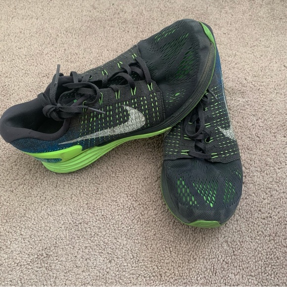 Nike Running Shoes - Picture 4 of 4